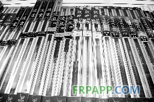 漁具店里的釣竿琳瑯滿目，釣友時常會挑花眼。