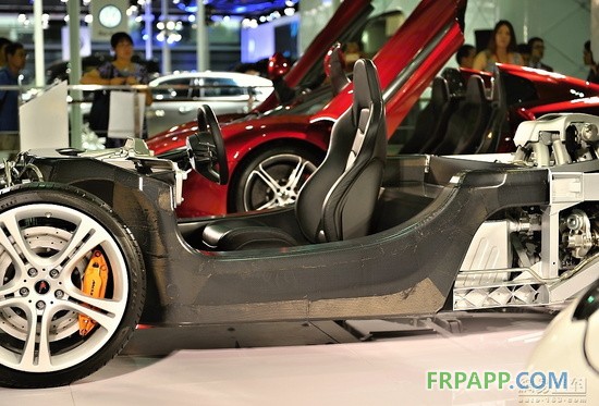 邁凱倫碳纖維一體式座艙 全裸亮相車展