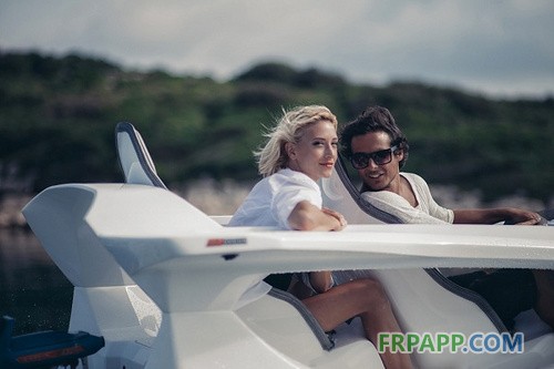 電動環(huán)保!超具科幻設(shè)計感的電動水翼船 電動環(huán)保!超具科幻設(shè)計感的電動水翼船