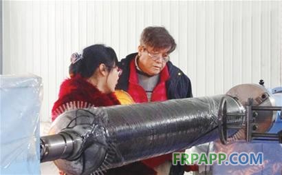 本報訊 （青島財經日報/青島財經網記者 尹為鑒）近日，記者從中國海洋大學了解到，由中國海洋大學科研團隊研制的輕型高分子復合材料深海耐壓艙，順利通過2000米打壓試驗，創造了我國在該領域內的新紀錄。